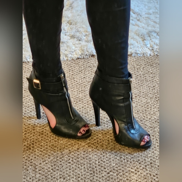 Charlotte Russe Peep Toe Heels - Picture 6 of 16